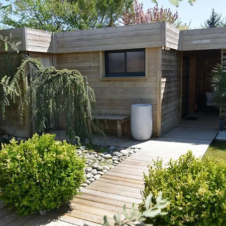 Timazen Lodges Agen Sud