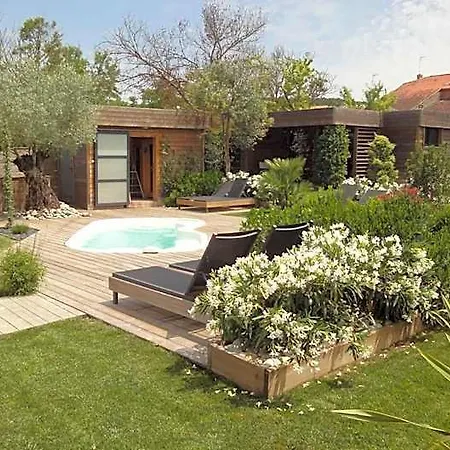 Timazen Agen Sud Lodge *